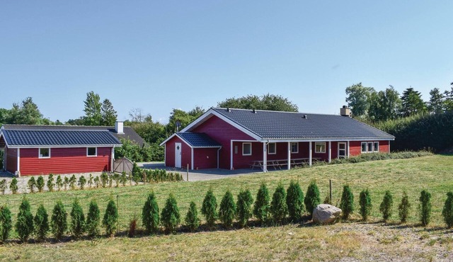 Stunning home in Humble with WiFi