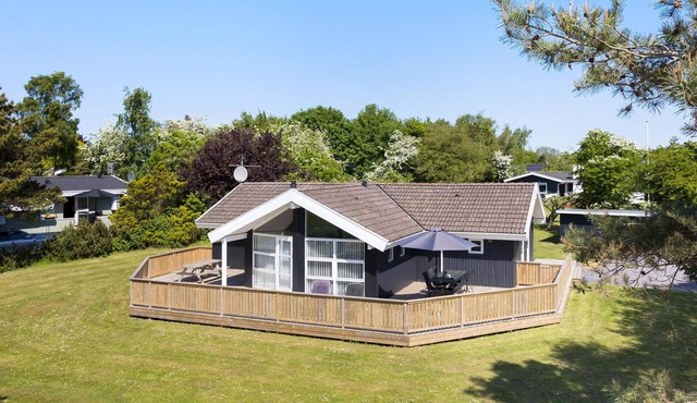 Stunning home in Humble with sauna