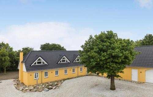 Stunning Home In Hurup Thy With Wifi