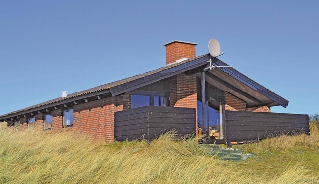 Stunning home in Hvide Sande with sauna