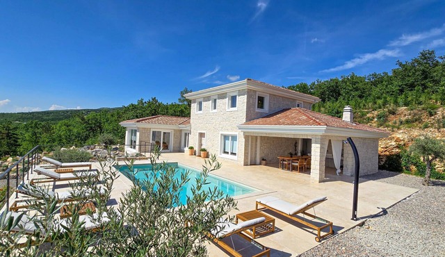 Stunning home in Jadranovo