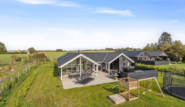 Stunning home in Jægerspris with sauna