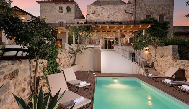 Stunning home in Jelsa