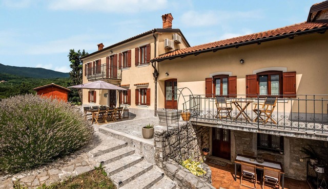 Stunning home in Jusici