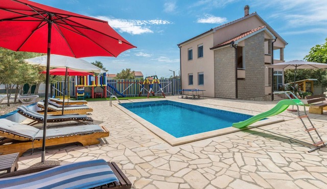 Stunning home in Kakma