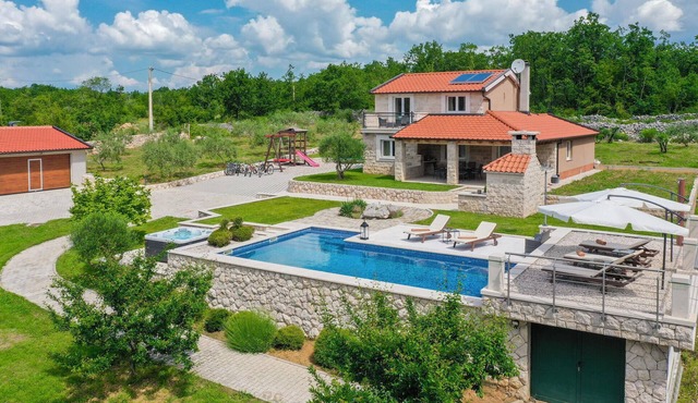 Stunning home in Kamen Most