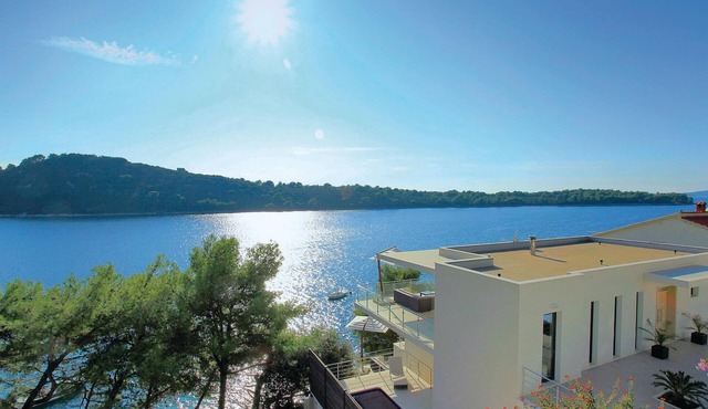 Stunning home in Karbuni