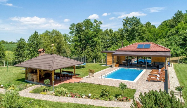 Stunning home in Kelemen with sauna