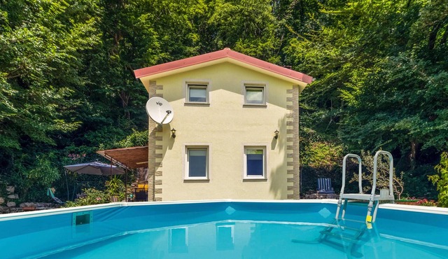 Stunning home in Krizisce