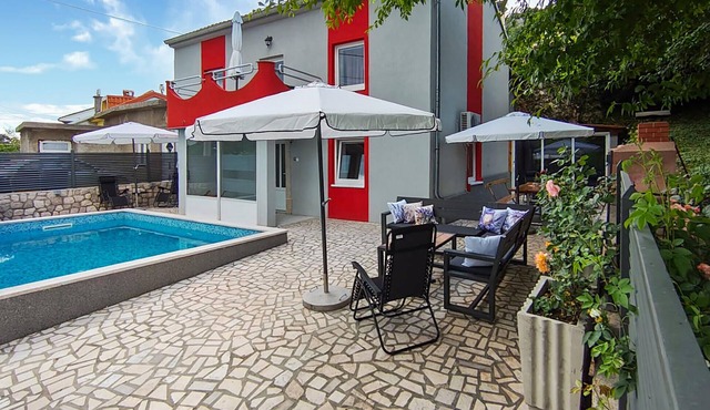 Stunning home in Krizisce