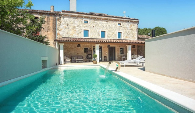 Stunning home in Krnica