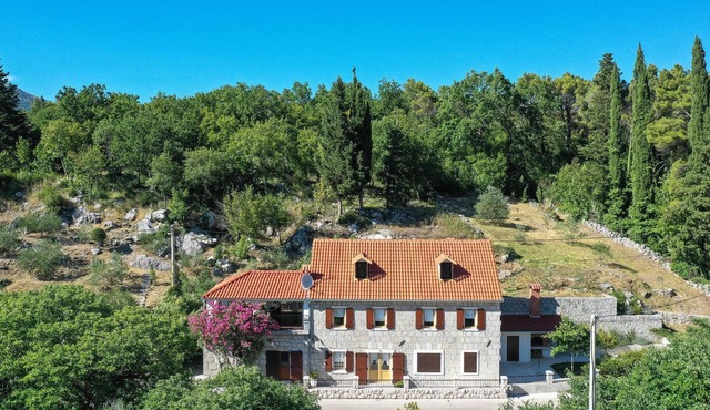 Stunning home in Kucice with WiFi