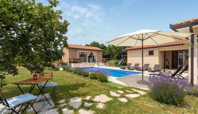 Stunning home in Kunj