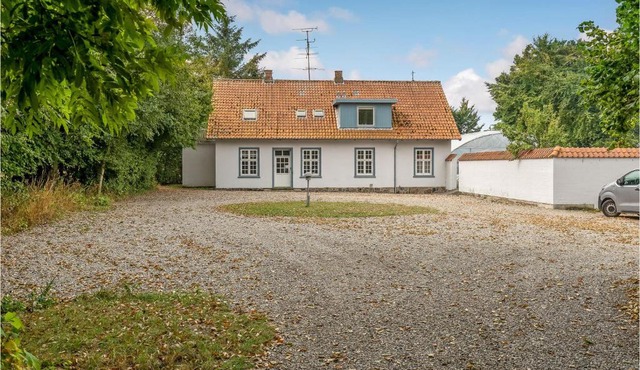 Stunning Home In Kværndrup With Wifi