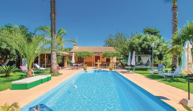 Stunning home in La Marina, Elche