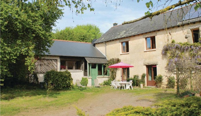 Stunning home in La Nouaye with 4 Bedrooms