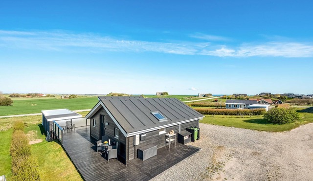 Stunning home in Lemvig with WiFi