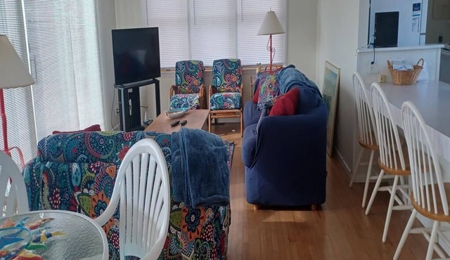 Stunning home in Loveladies with 3 Bedrooms and Internet