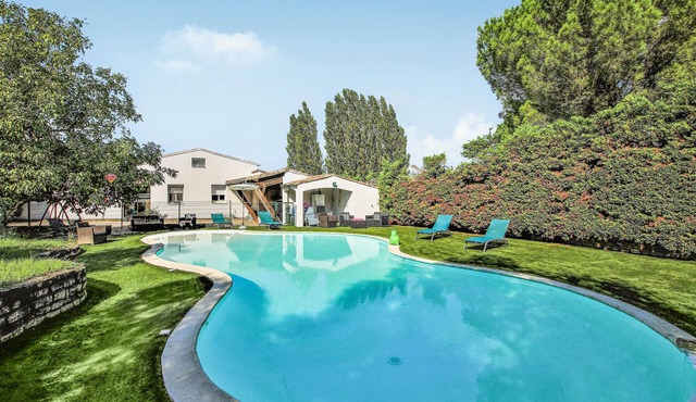 Stunning home in Malataverne