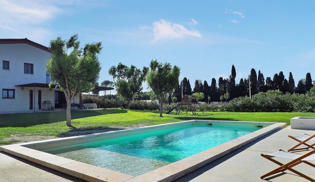 Stunning home in Maillane with WiFi