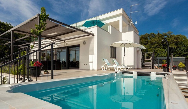Stunning home in Malinska with heated swimming pool