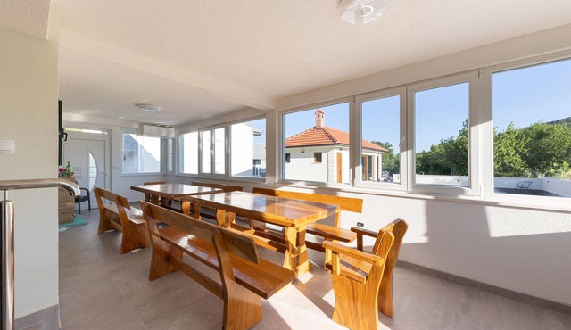 Stunning home in Muc Gornji