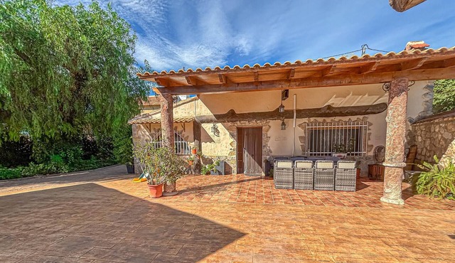 Stunning home in Mula