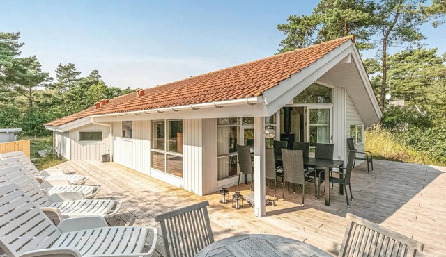 Stunning home in Nexø with kitchen