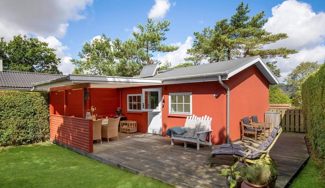 Stunning home in Nexø with WiFi