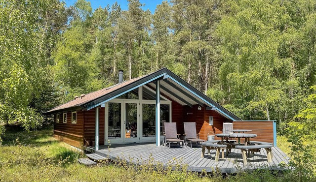 Stunning home in Nexø with kitchen