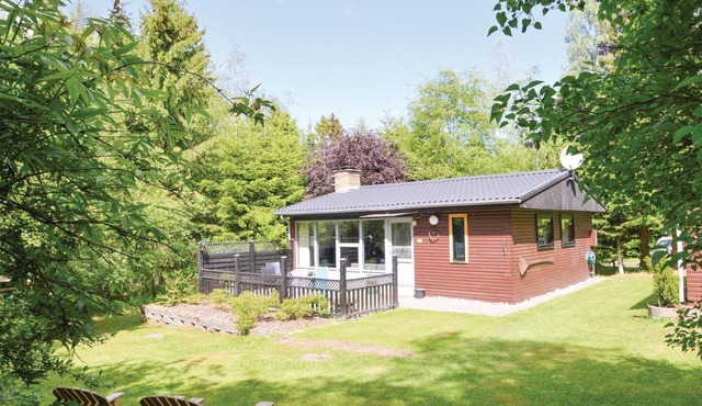 Stunning home in Nibe with kitchen