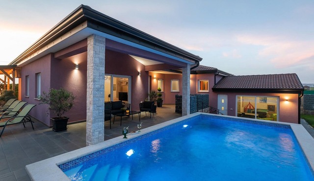 Stunning home in Novigrad