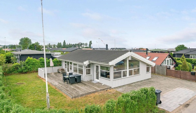 Stunning home in Nyborg with WiFi