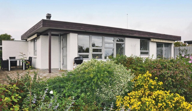 Stunning home in Nyborg with WiFi