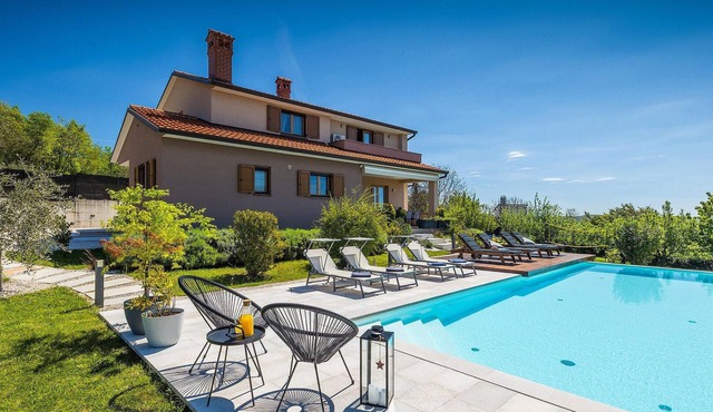 Stunning home in Pazin