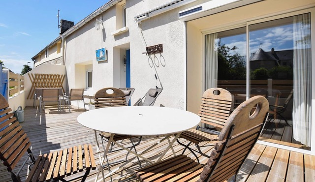 Stunning home in Pirou with kitchen