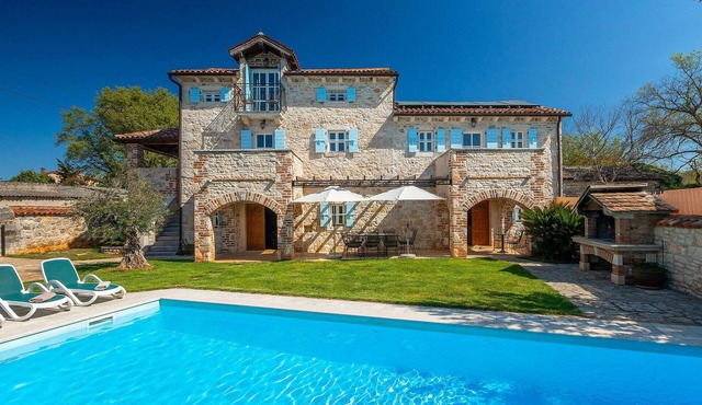 Stunning home in Porec