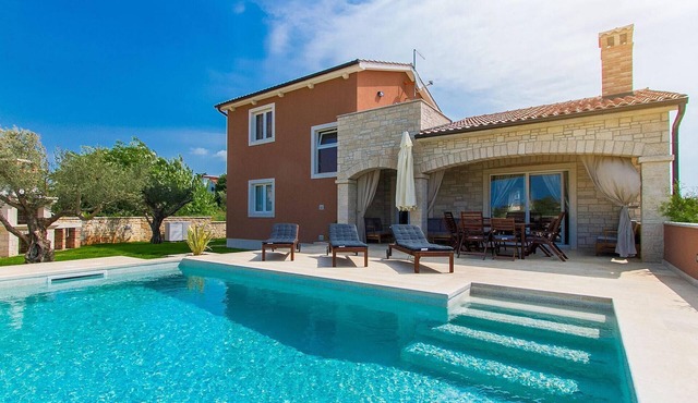 Stunning home in Porec