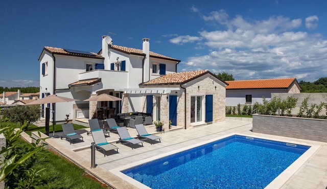 Stunning home in Porec