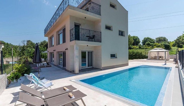 Stunning home in Porec