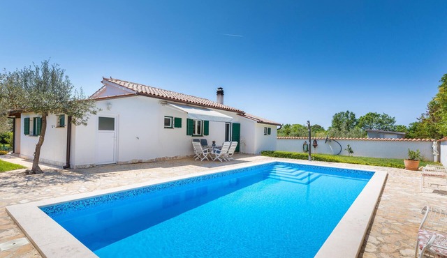 Stunning home in Pula