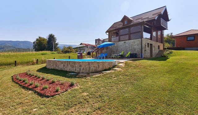 Stunning home in Pustodol with sauna