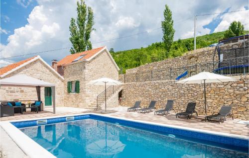 Stunning Home In Ricice