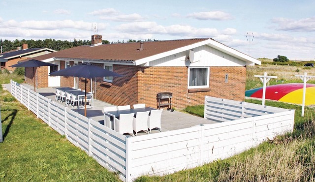 Stunning home in Ringkøbing with sauna