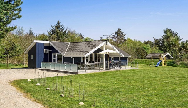 Stunning home in Ringkøbing with sauna