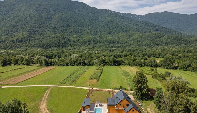 Stunning home in Rizvanusa with sauna