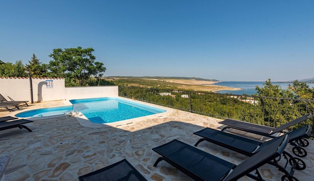 Stunning home in Rovanjska