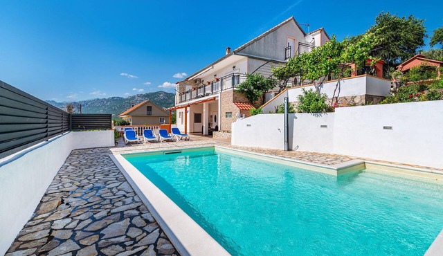Stunning home in Rovanjska