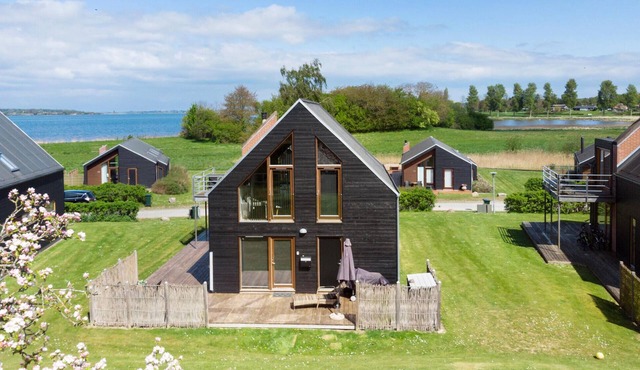 Stunning home in Stubbekøbing with WiFi