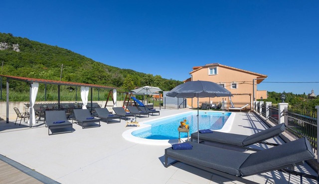 Stunning home in Sinj